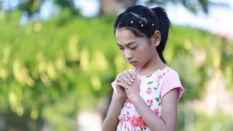 My Experience of Being Cured of Sickness by Relying on God at My Age of 13